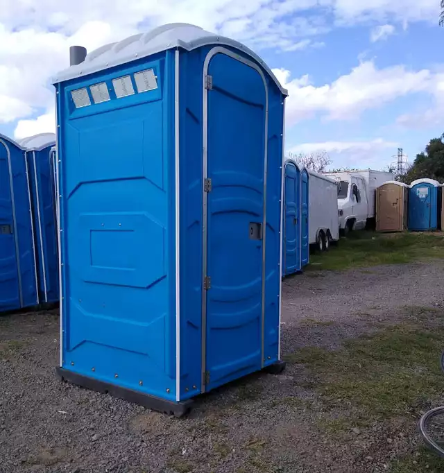 Sanitarios Portátiles Sahagún nos especializamos en la renta de sanitarios portátiles, fosas sépticas, desazolve y limpieza de fosas sépticas, así como en la renta de equipo Vactor y limpieza de drenajes