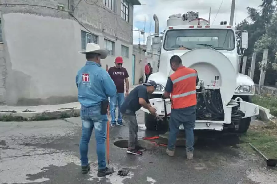 Sanitarios Portátiles Sahagún nos especializamos en la renta de sanitarios portátiles, fosas sépticas, desazolve y limpieza de fosas sépticas, así como en la renta de equipo Vactor y limpieza de drenajes